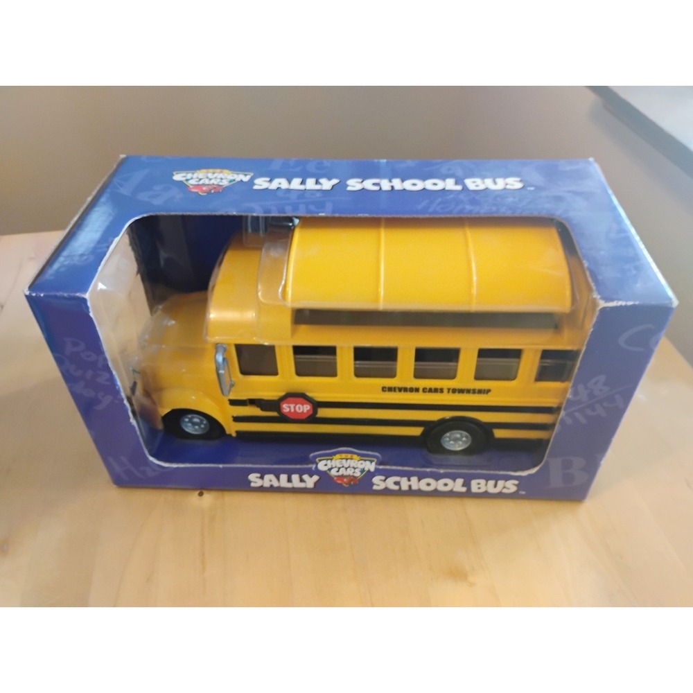 Sally School Bus with Removable Roof  The Chevron Cars Vintage Year 2001 NEW NIB